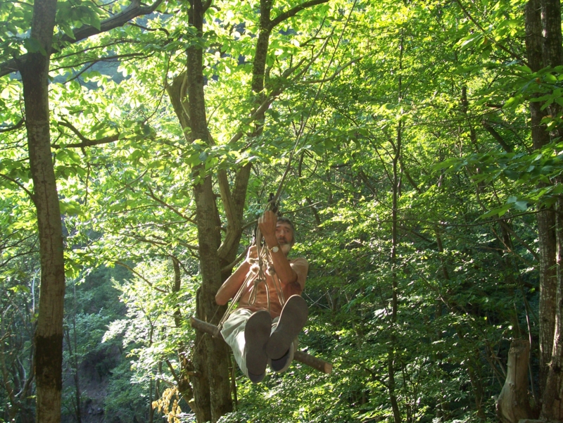  Image name: Persone106.jpg 
 width: 800 pixel 
 height: 601 pixel 
 Size: 626641 bytes 
 Click to enlarge 